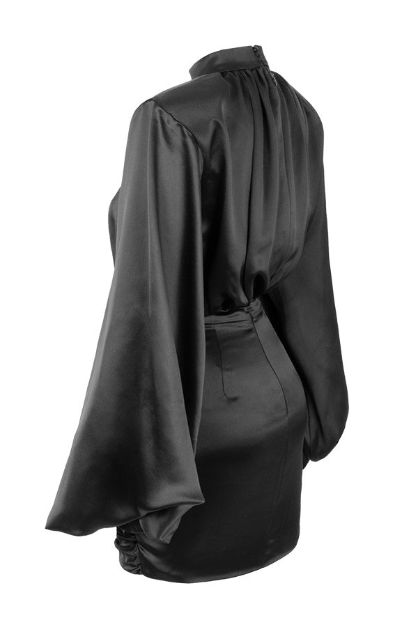 Robe Noire Bold